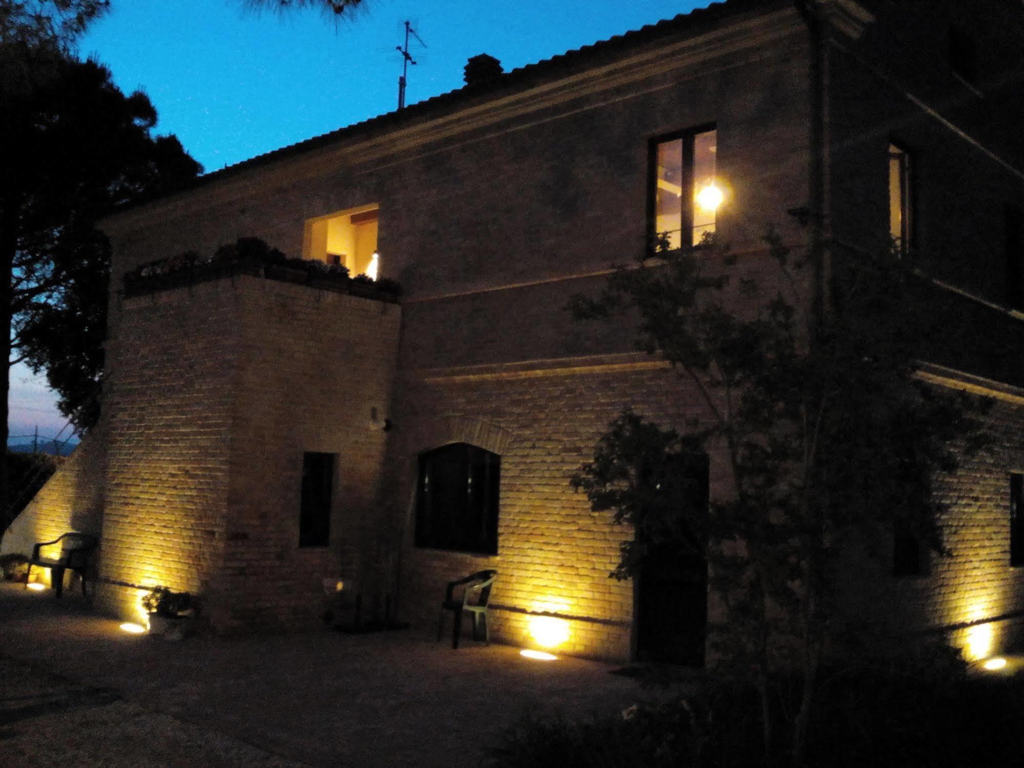 波滕扎皮切纳 Agriturismo La Fonte Di San Girio旅馆 外观 照片